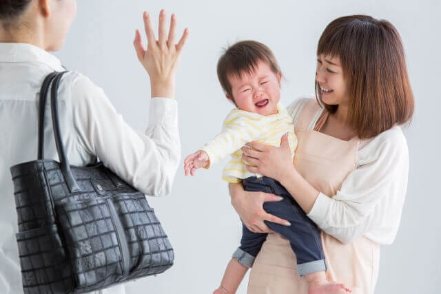 一時保育で子供が泣く
